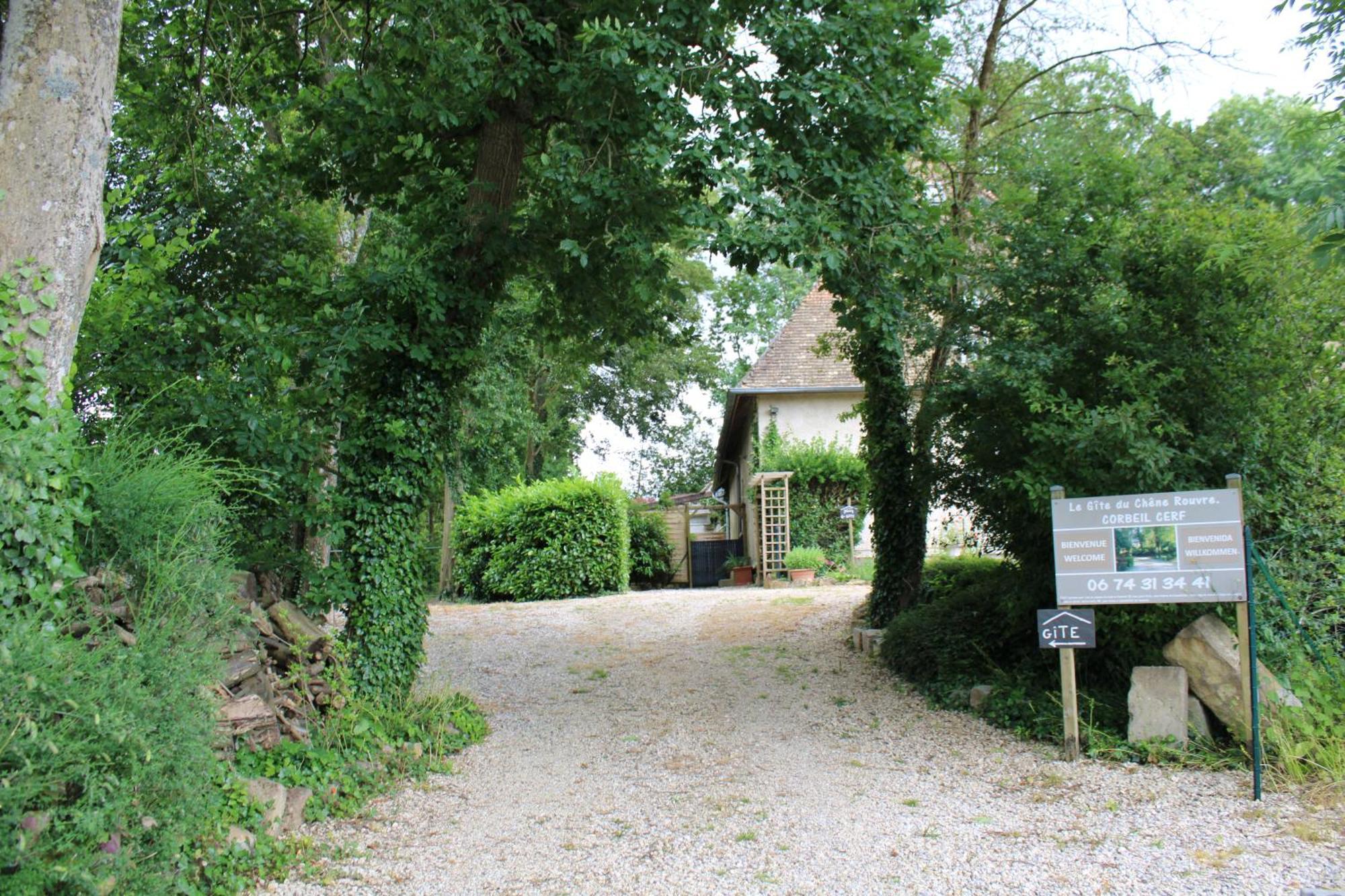 Le Gîte du Chêne Rouvre Corbeil-Cerf Exterior foto